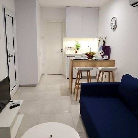 Modern & Cozy Studio W/ Backyard Near City Center Lemesós Eksteriør bilde
